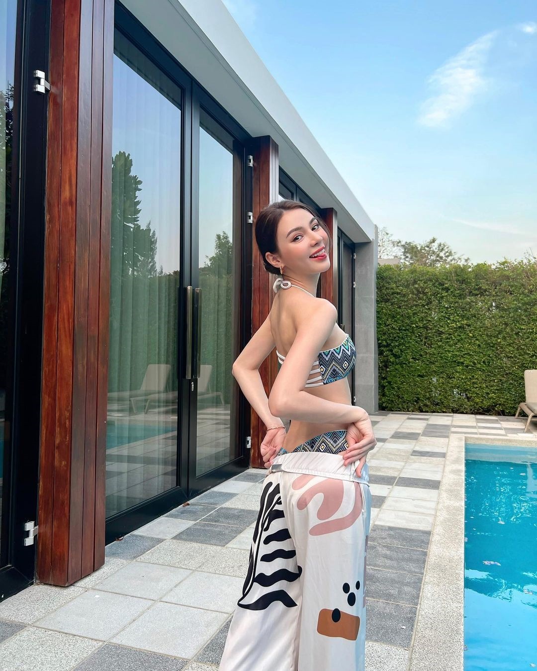 มีมี่ กัลยรัตน์