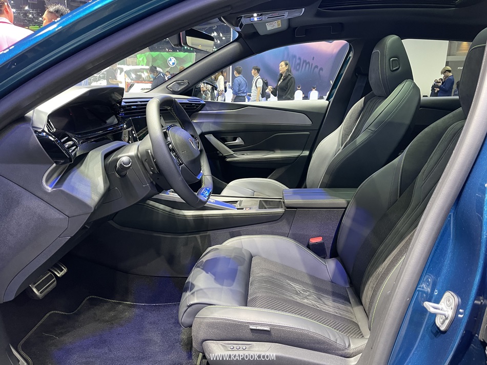 Peugeot 408 2023