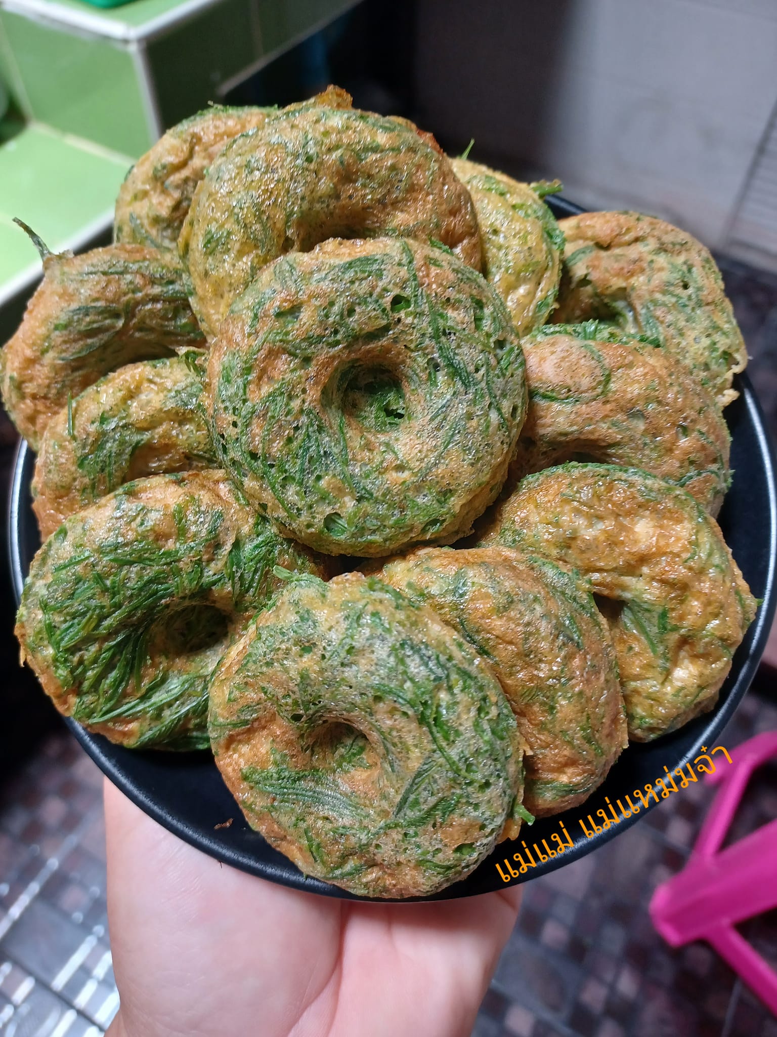 โดนัทไข่ชะอม