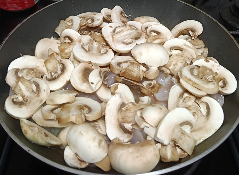 เบอร์เกอร์ไข่เจียวเห็ดกุ้ง เมนูอาหารเช้า อาหารฝรั่ง สูตรอาหาร