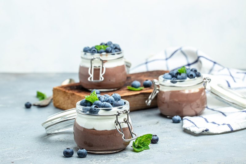 กรีกโยเกิร์ตช็อคโกแลตมูส เมนูกรีกโยเกิร์ต รวมสูตรเมนูกรีกโยเกิร์ต กรีกโยเกิร์ต สูตรอาหาร