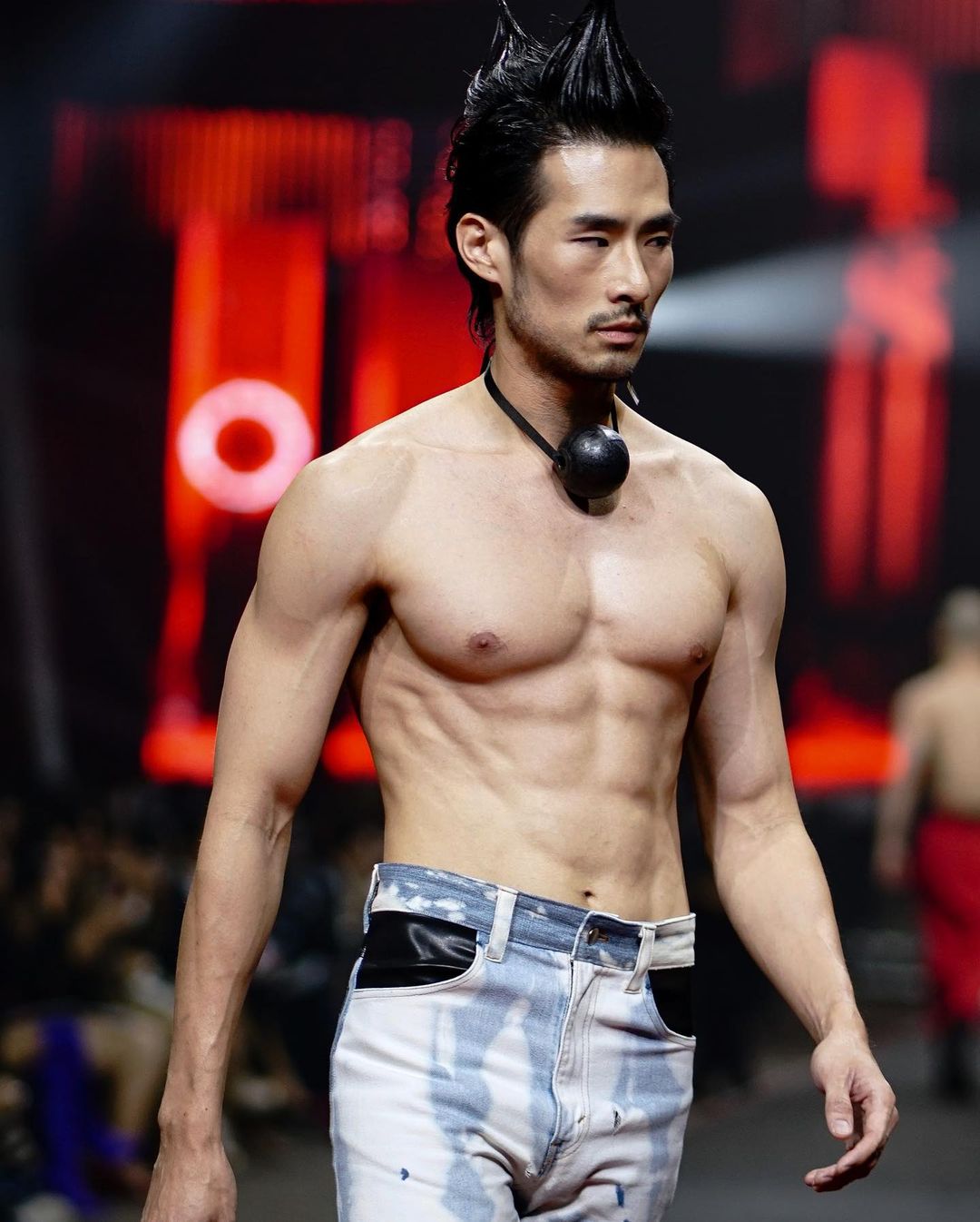 ภัทร ฉัตรบริรักษ์ 