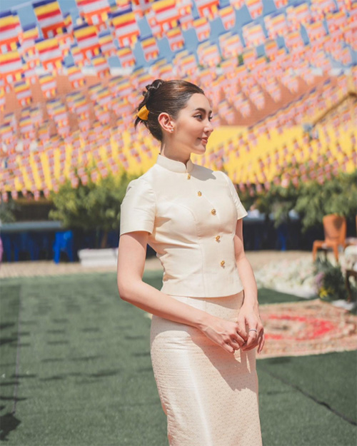 เบลล่า ราณี ชุดไปวัดดารา