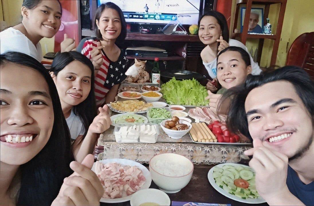 กินเลี้ยง
