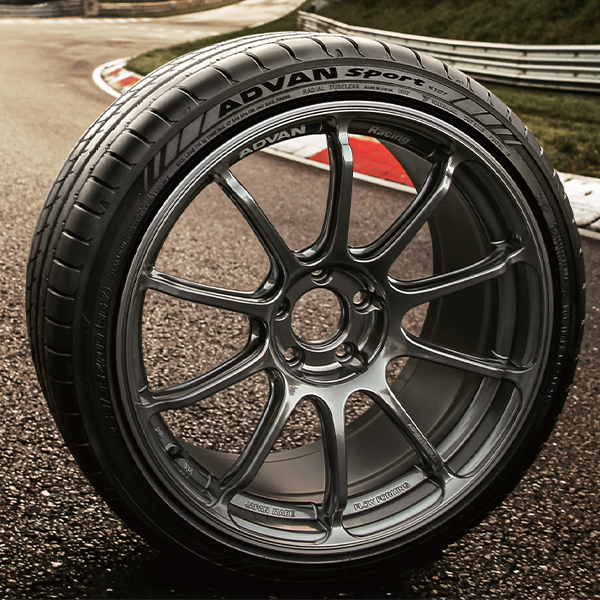 Yokohama Advan Sport V107