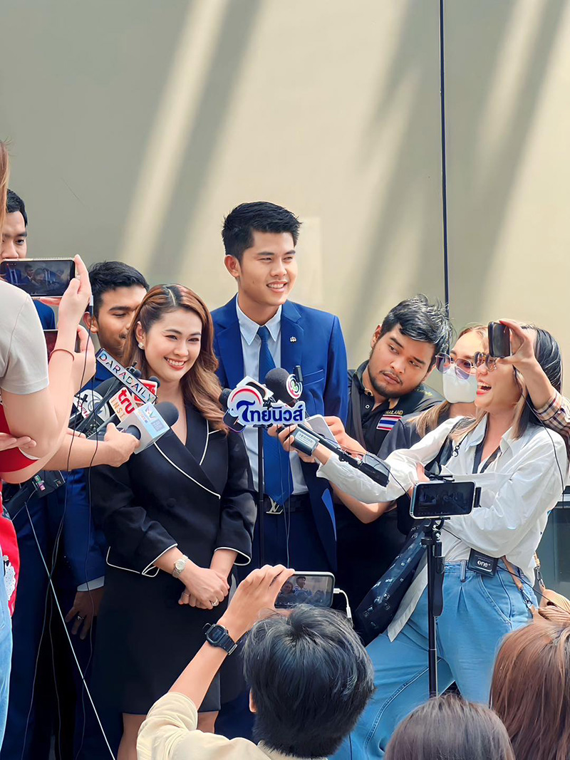  จูน เพ็ญชุลี 