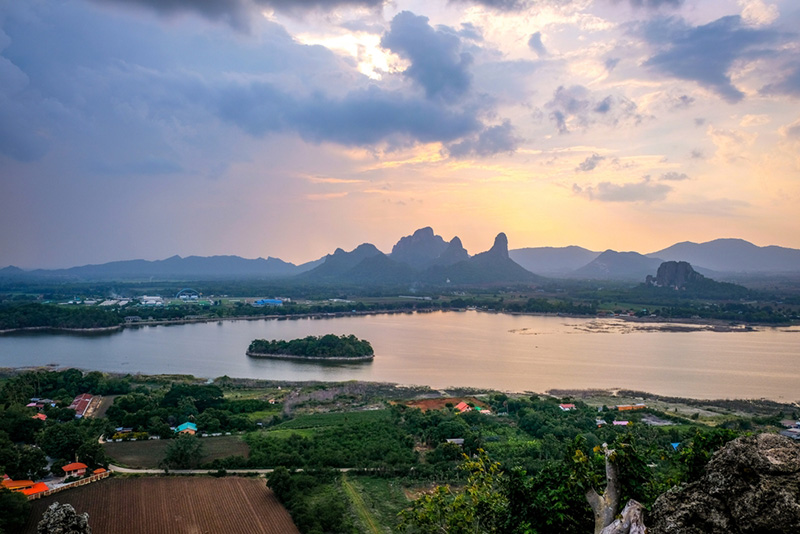 ที่เที่ยวหน้าฝน ใกล้กรุงเทพ