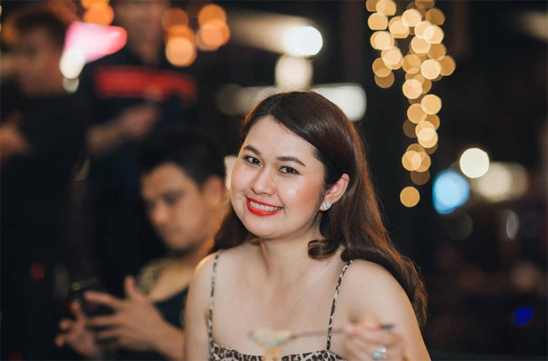 จูน เพ็ญชุลี ประวัติ