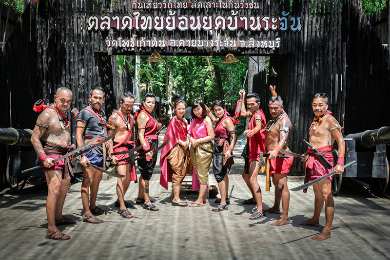 ตลาดไทยย้อนยุคบ้านระจัน จังหวัดสิงห์บุรี