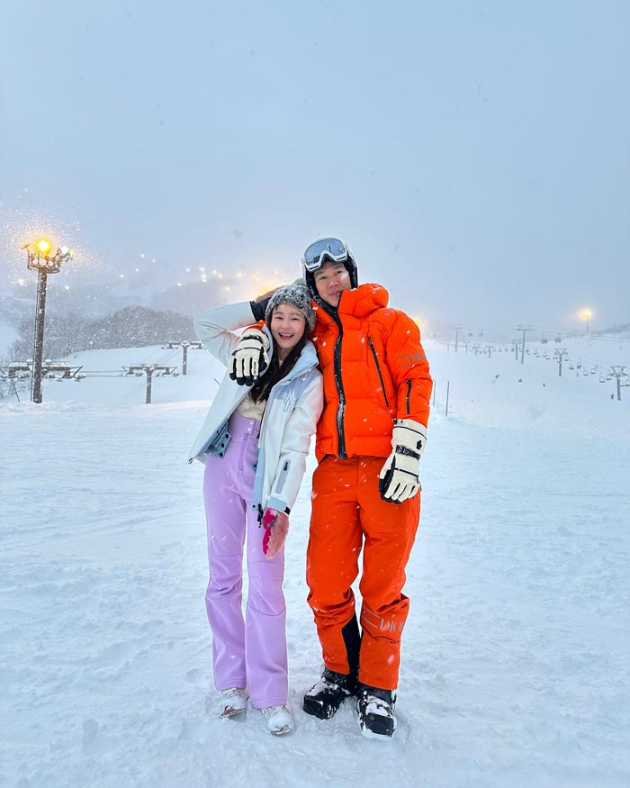 ออม แอมป์ หวานฉลองปีใหม่