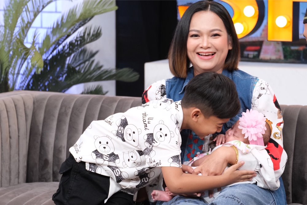 แมงปอ ชลธิชา