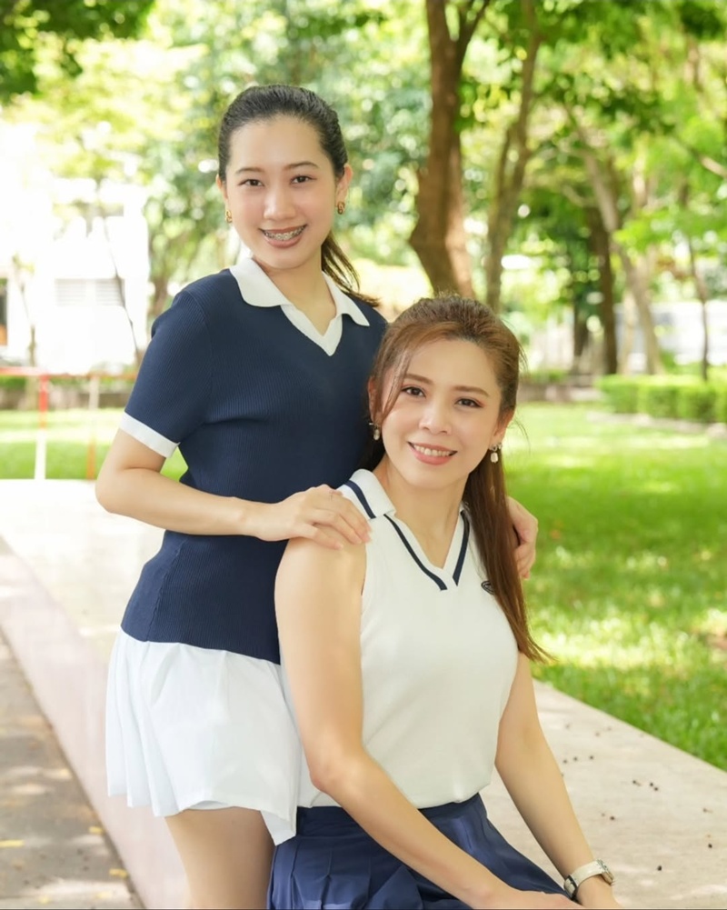 กิ๊ฟท์ ทีสเกิร์ต