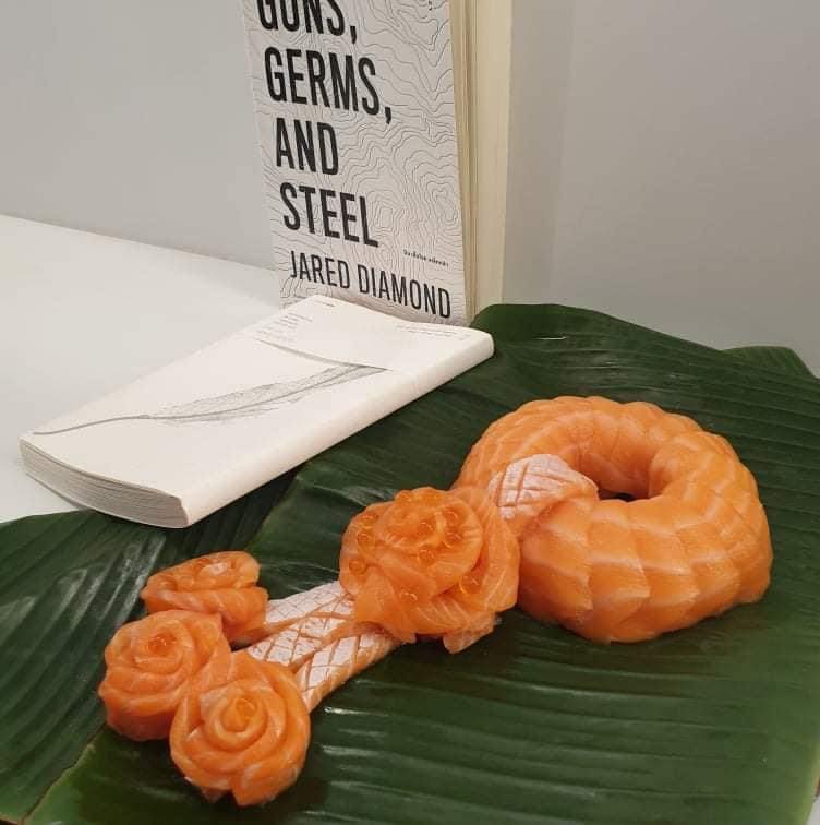 พวงมาลัยแซลมอน