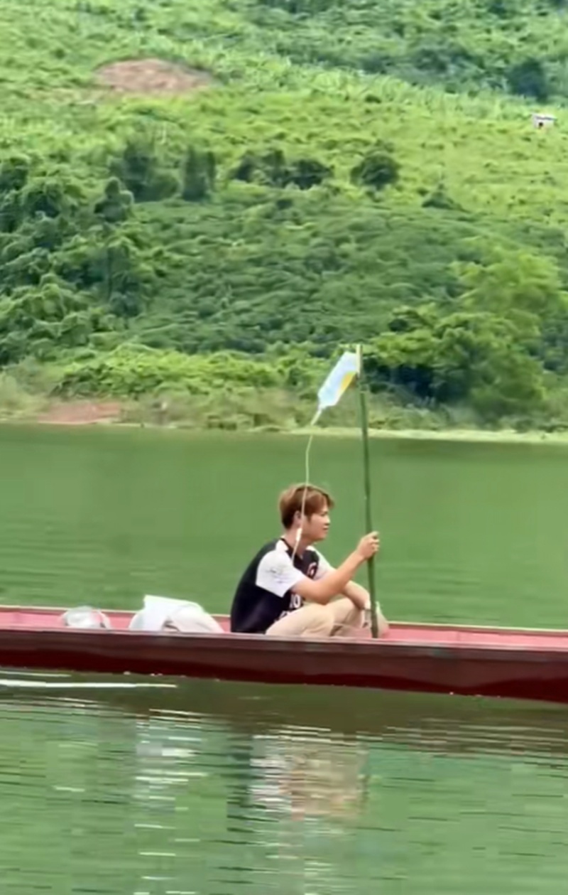 ล่องเรือ