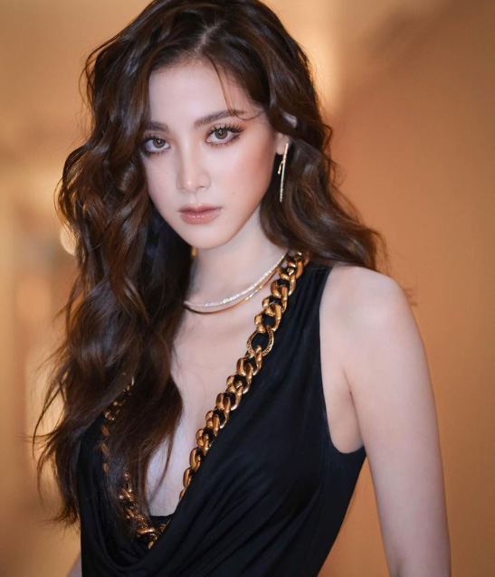 ใบเฟิร์น พิมพ์ชนก