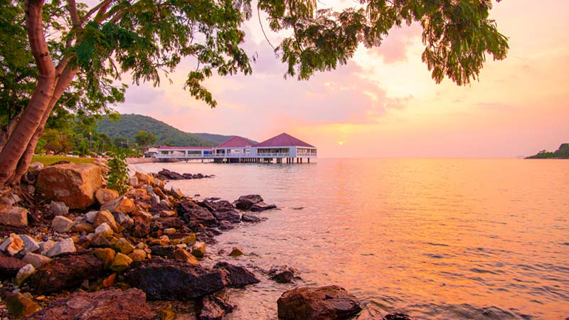 หาดเตยงาม ชลบุรี ที่เที่ยวทะเลหน้าร้อน