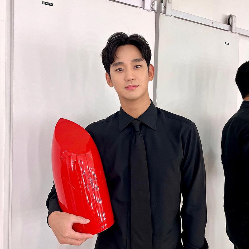 คิมซูฮยอน งานเข้าหนัก เจอร้องเลี่ยงภาษี