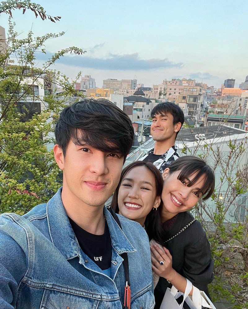 เจมส์ มาร์ พาย รินรดา แชะภาพคู่เที่ยวด้วยกัน 