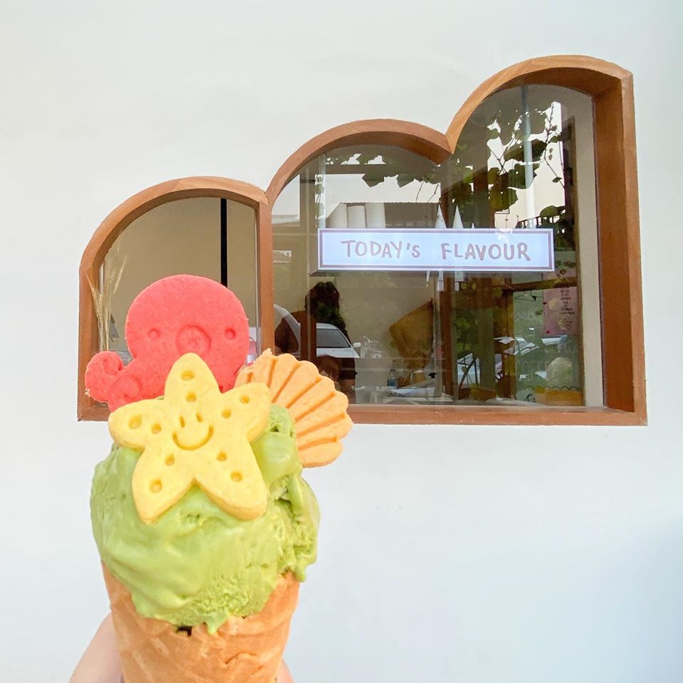 คาเฟ่บางแสน