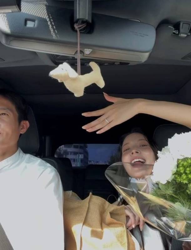 เพื่อน คณิน ขอแฟนแต่งงาน