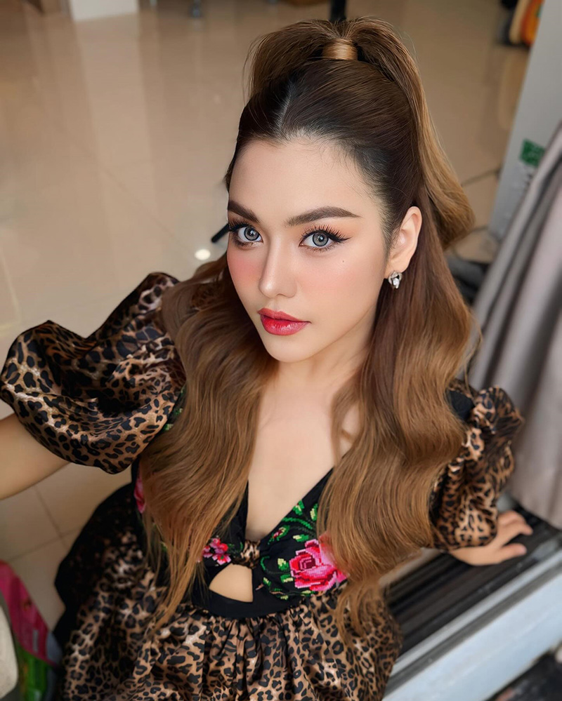 ธัญญ่า นึกว่าตำรวจลงกลางไลฟ์ 