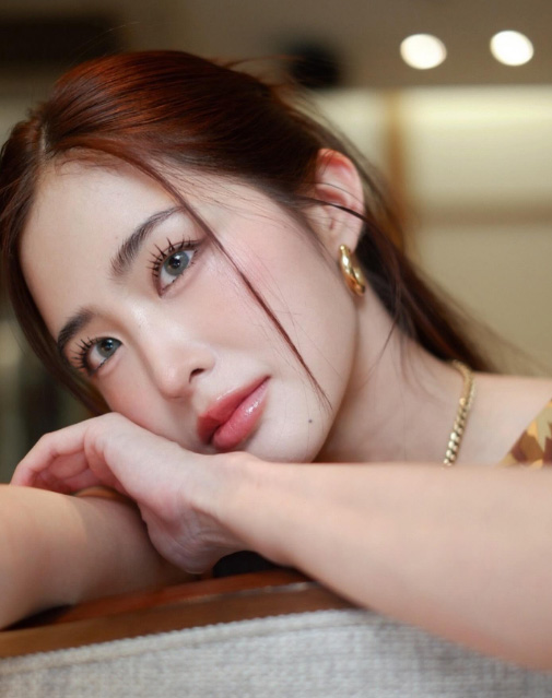 มายด์ ลภัสลัล ประวัติ