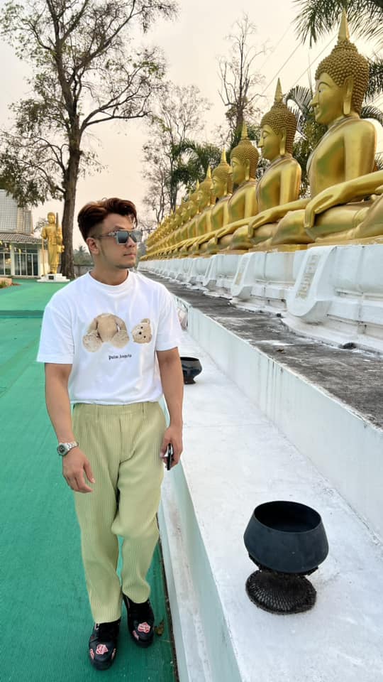 หนุ่ม กะลา