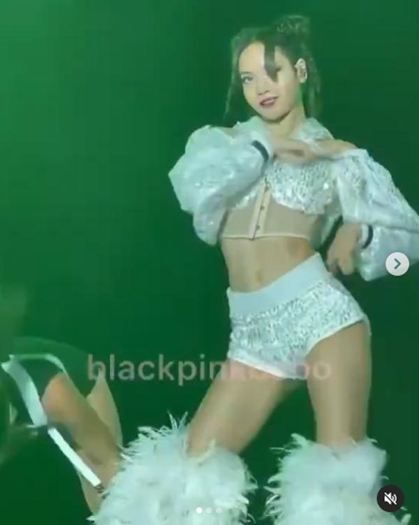 ลิซ่า BLACKPINK