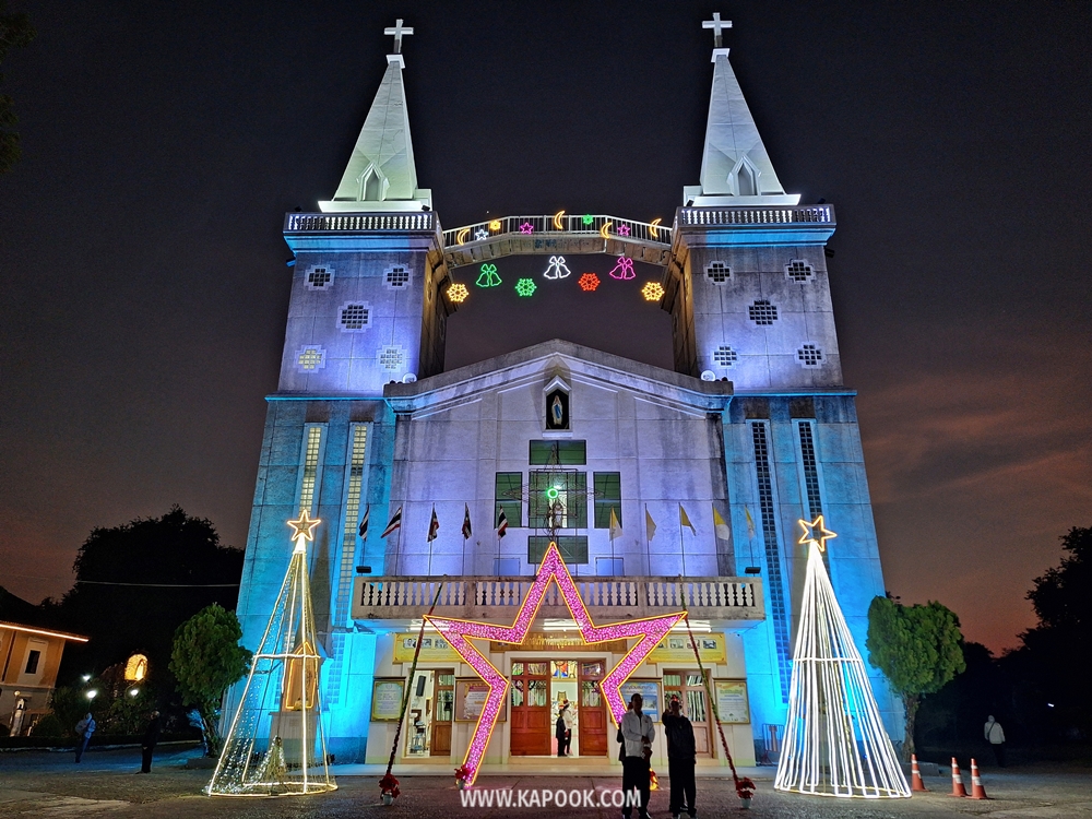 ที่เที่ยวนครพนม รองอาสนวิหารนักบุญอันนา หนองแสง