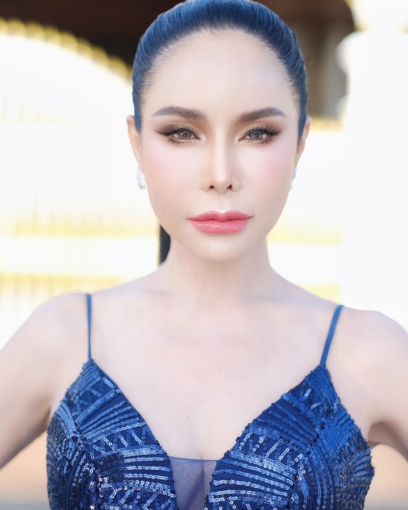 แม่ลี แม่แก้มบุ๋ม