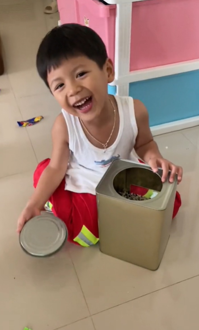 เปิดขนมปี๊บ