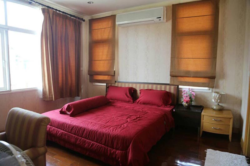 ตั๊กแตน ชลดา