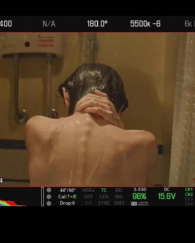 ใหม่ ดาวิกา ผอมเห็นกระดูก