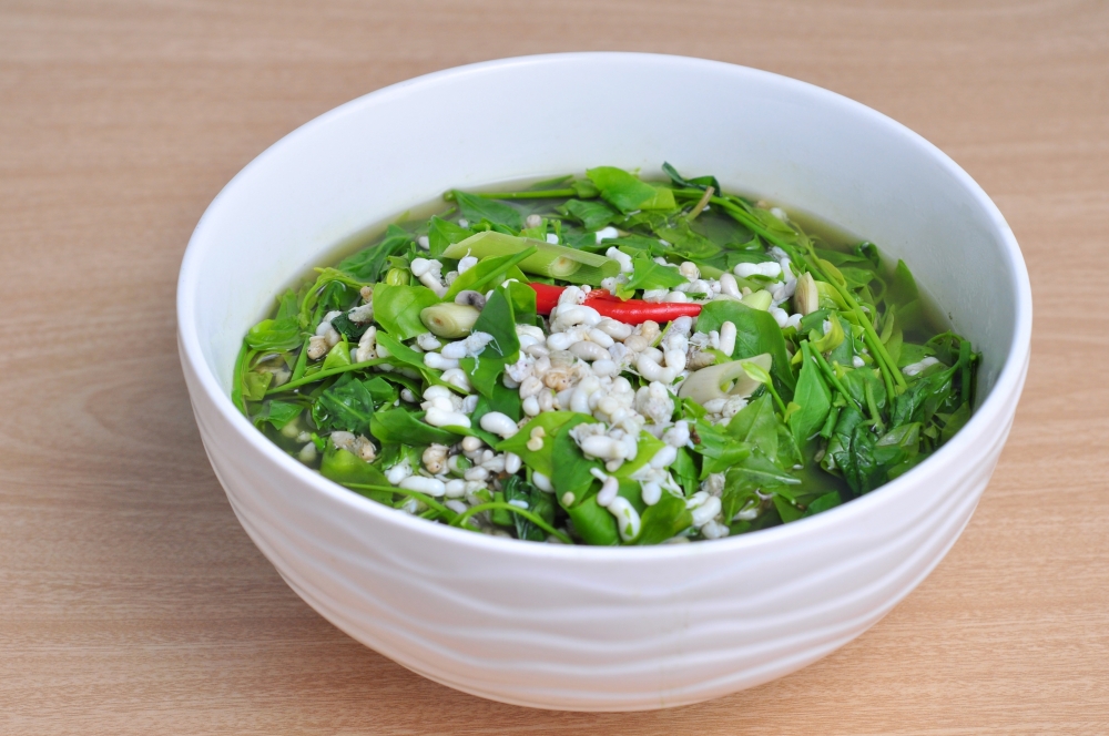 แกงผักหวานไข่มดแดง