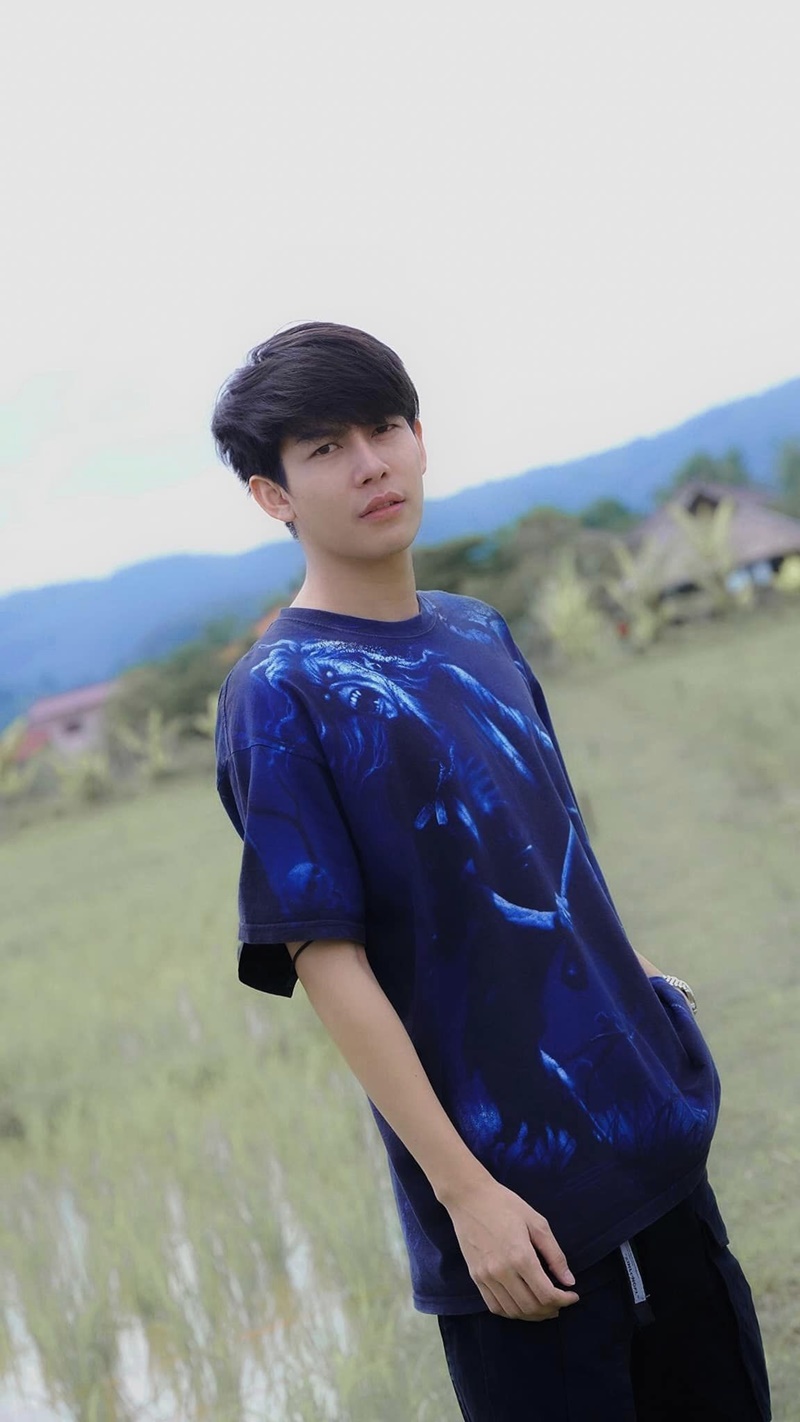 ครูเต้ย อภิวัฒน์