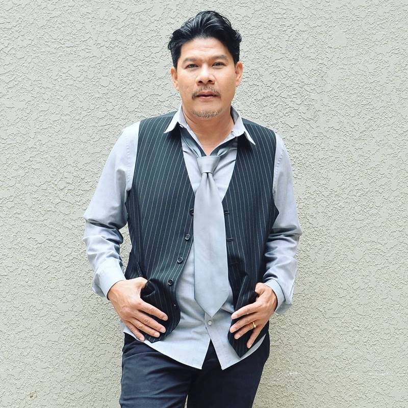 นุ้ย เชิญยิ้ม