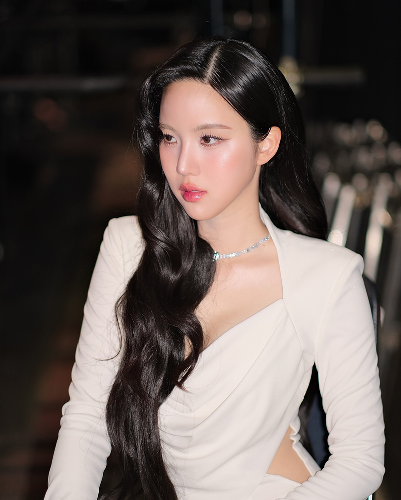 จนิส เป่าผมหน้ากระจกฉบับคนแซ่บ 