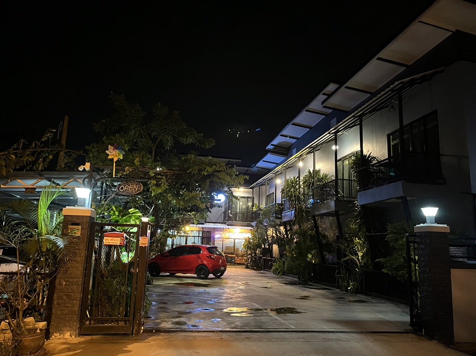 ที่พักศรีราชา Re-Live Resort