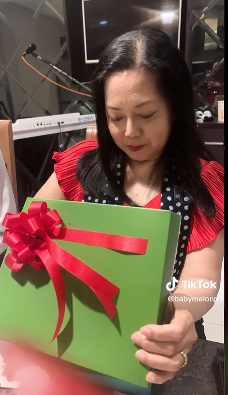 แม่ แตงโม นิดา