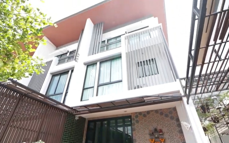 บ้าน รัศมีแข