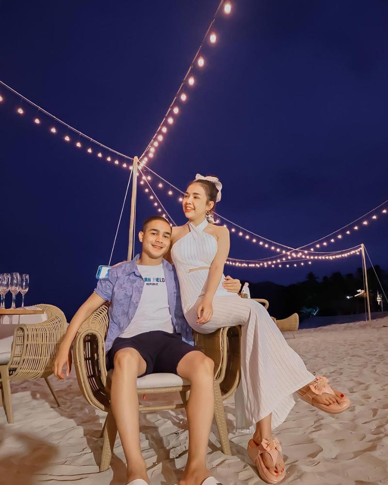 เจนนี่ ยิว