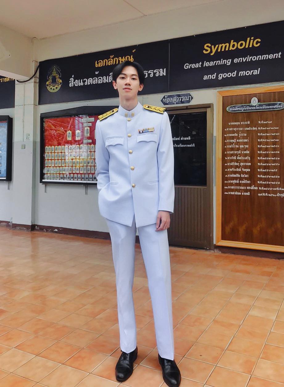 ครูไม้คิว