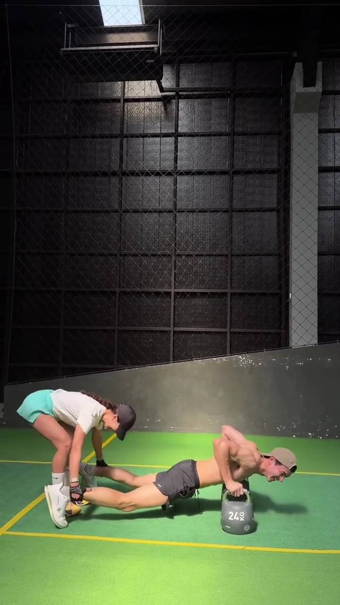  แอน ทองประสม คลิปออกกำลังกายกับ เจมส์ จิรายุ