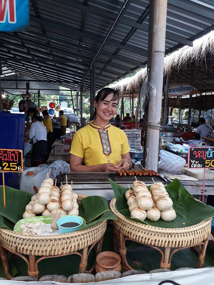 ตลาดต้าน้ำโบราณบ้านต้นตาล