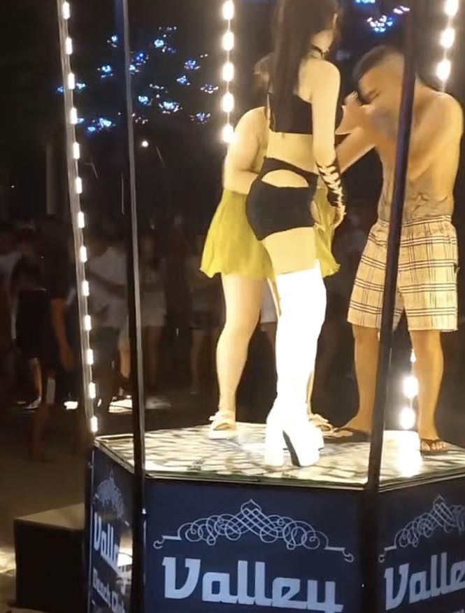 พ่อบ้านใจกล้า