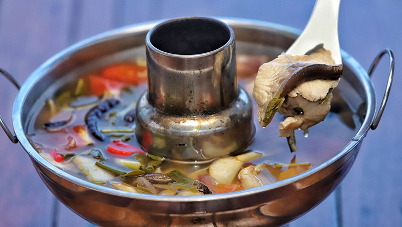 ร้านอาหารริมน้ำ ใกล้กรุงเทพฯ