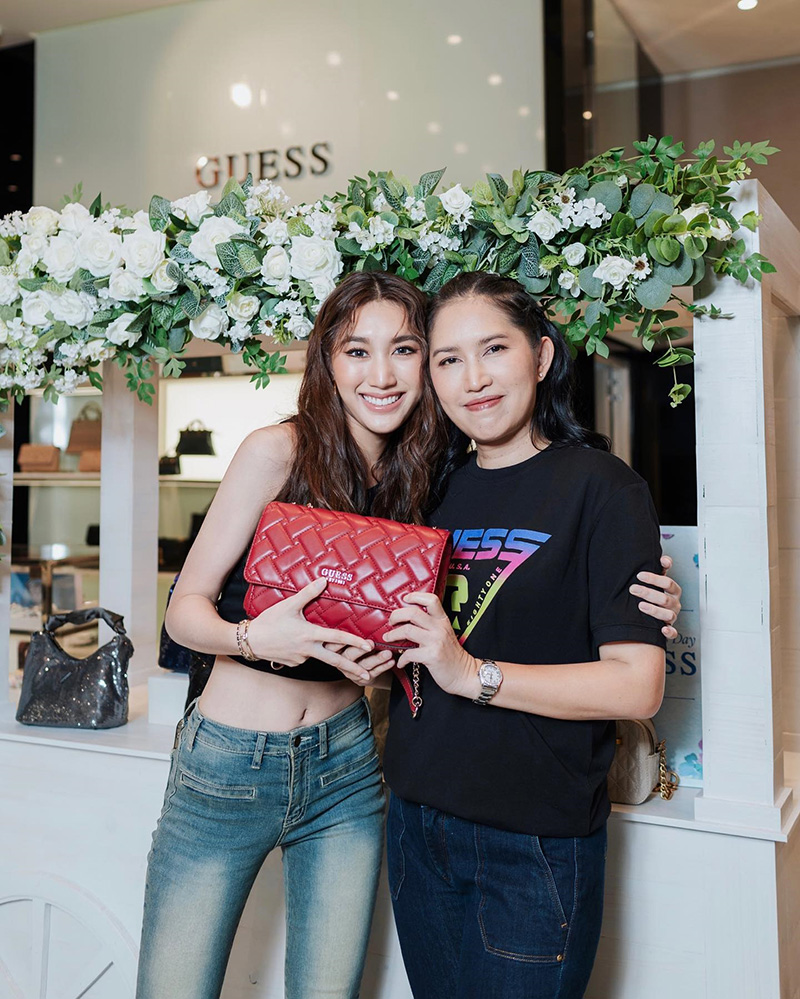 เบสท์ รักษ์วนีย์