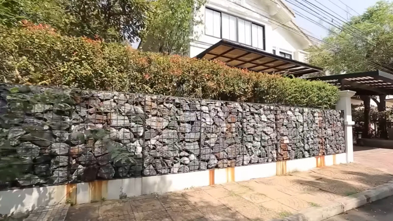 บ้าน เขตต์ ฐานทัพ รั้ว