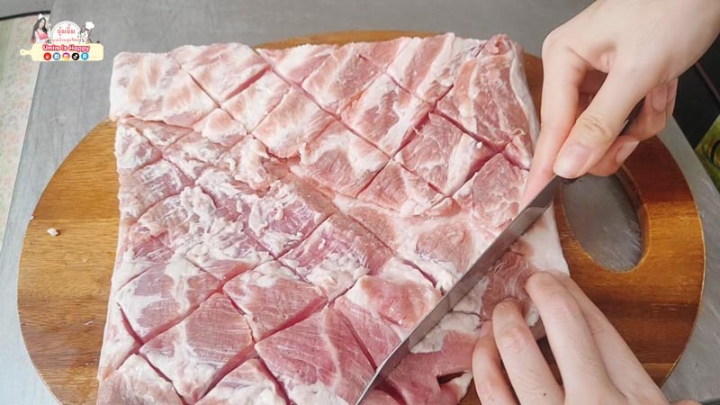 หมูกรอบ