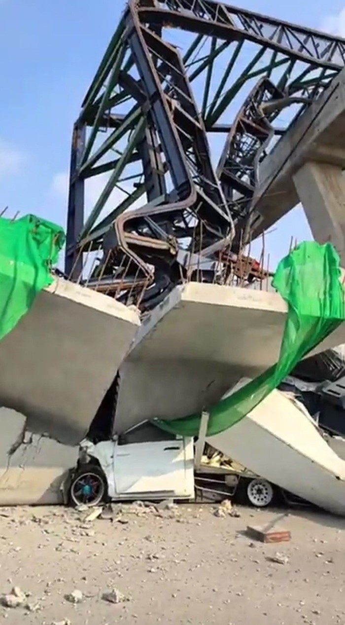  อาร์ต พศุตม์ แชร์ภาพเครนถล่มถนนพระราม 2